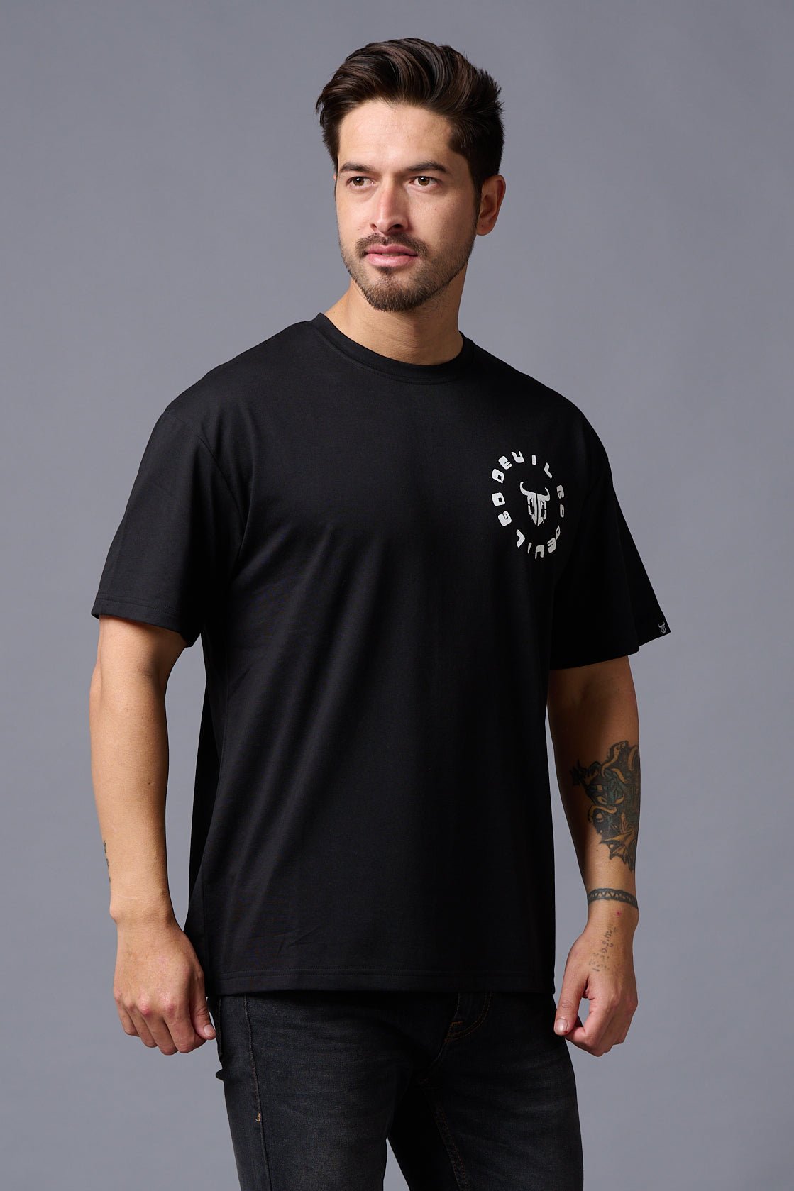 Hustle (in White) Printed Black Oversized T-Shirt for Men - Go Devil