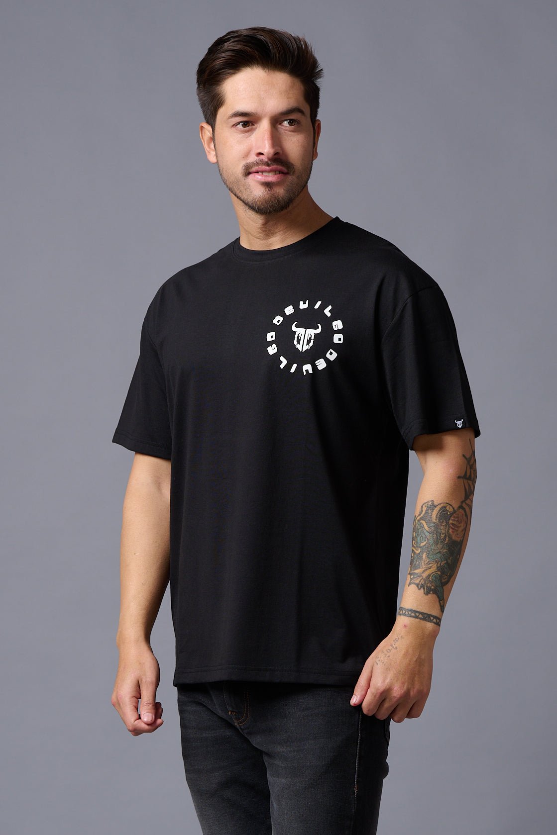 Hustle (in White) Printed Black Oversized T-Shirt for Men - Go Devil