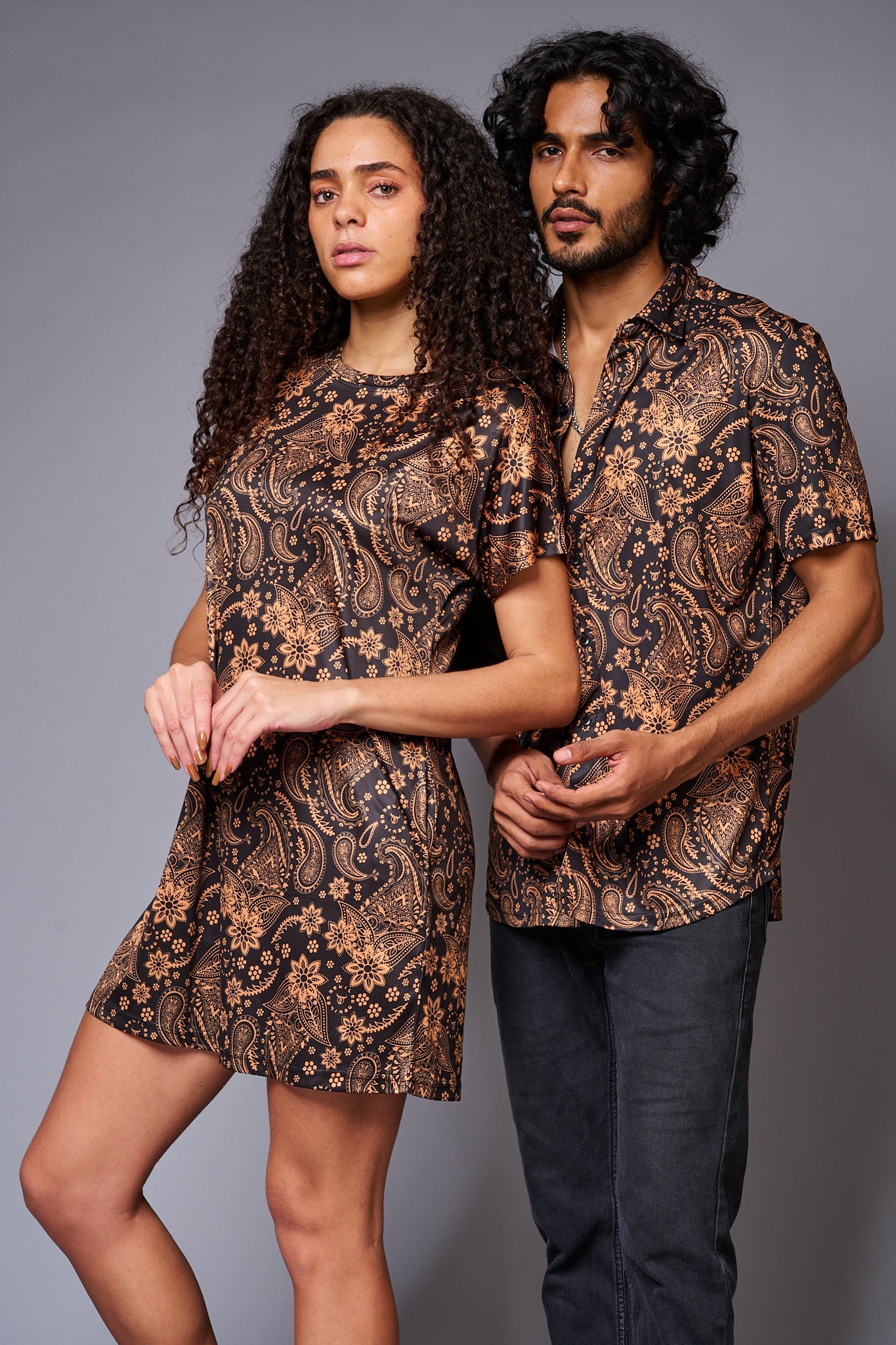 Golden Paisely Design Printed Couples Coord - Go Devil
