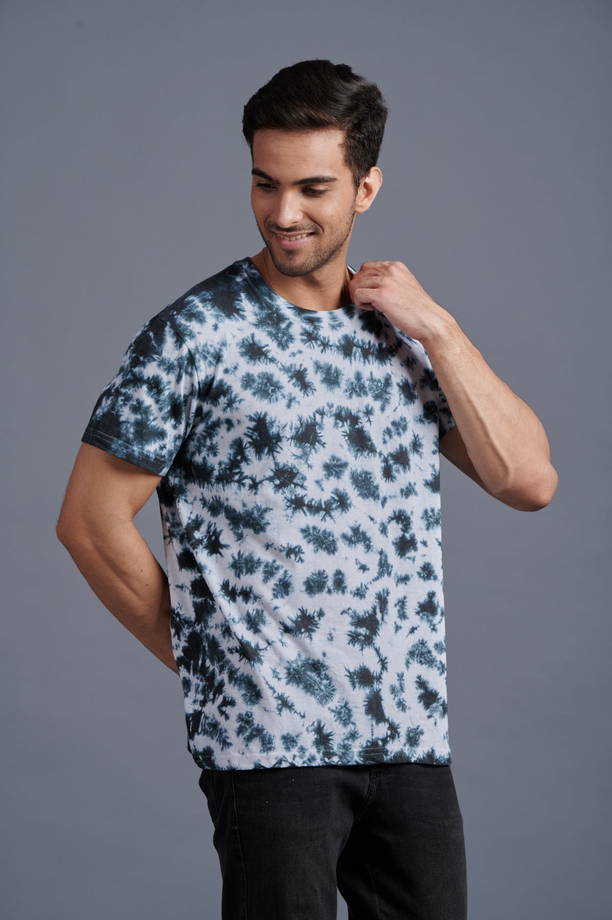 Heroes Don’t Exist Tye Dye Black & White Oversizes T-Shirt for Men - Go Devil