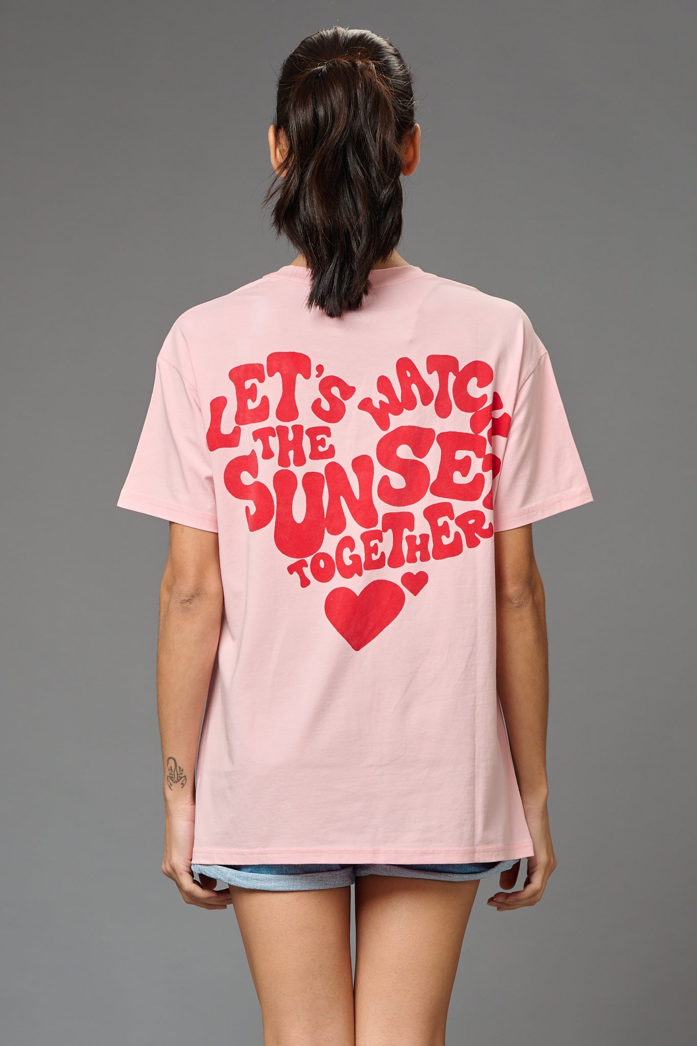 Let's Watch the Sunset Together Printed Baby Pink Oversized T-Shirt for Women - Go Devil