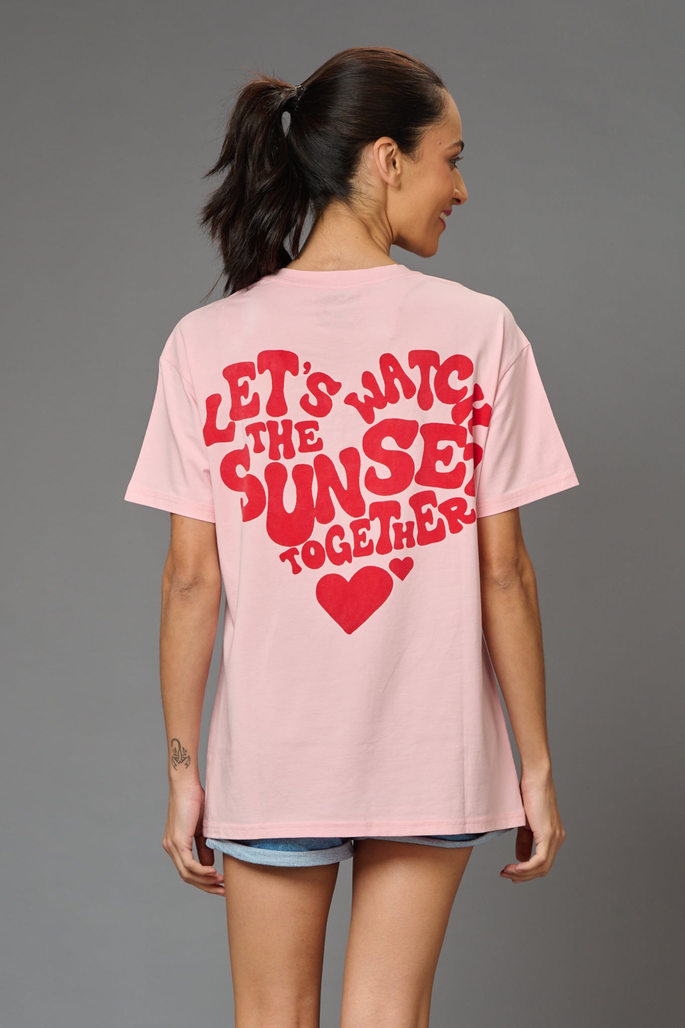 Let's Watch the Sunset Together Printed Baby Pink Oversized T-Shirt for Women - Go Devil