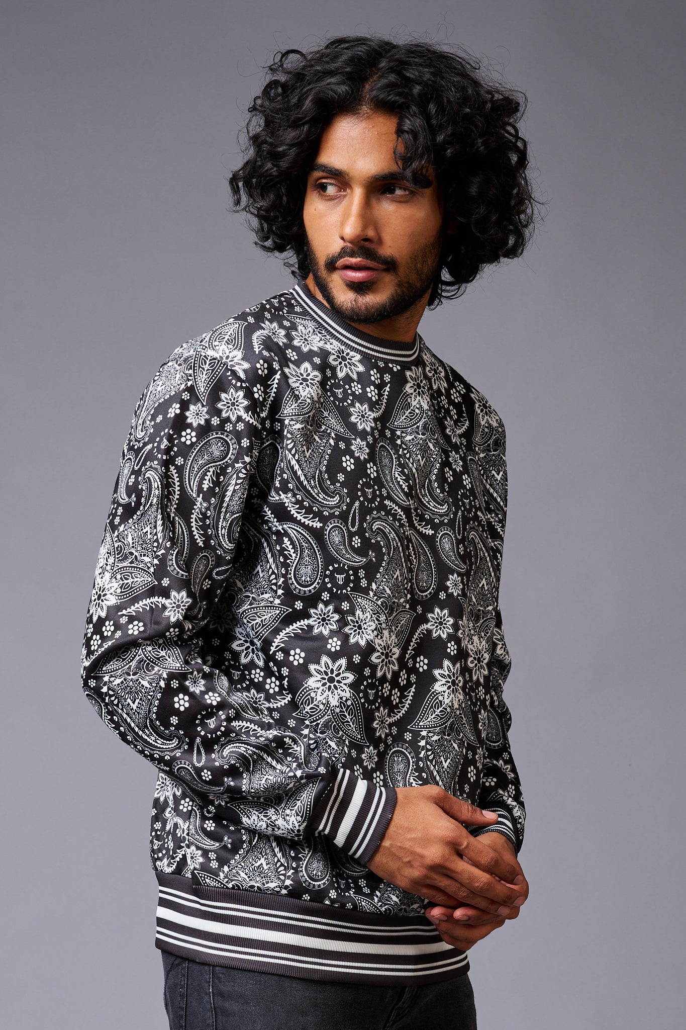 Paisely Design Printed Black Sweatshirt for Men - Go Devil