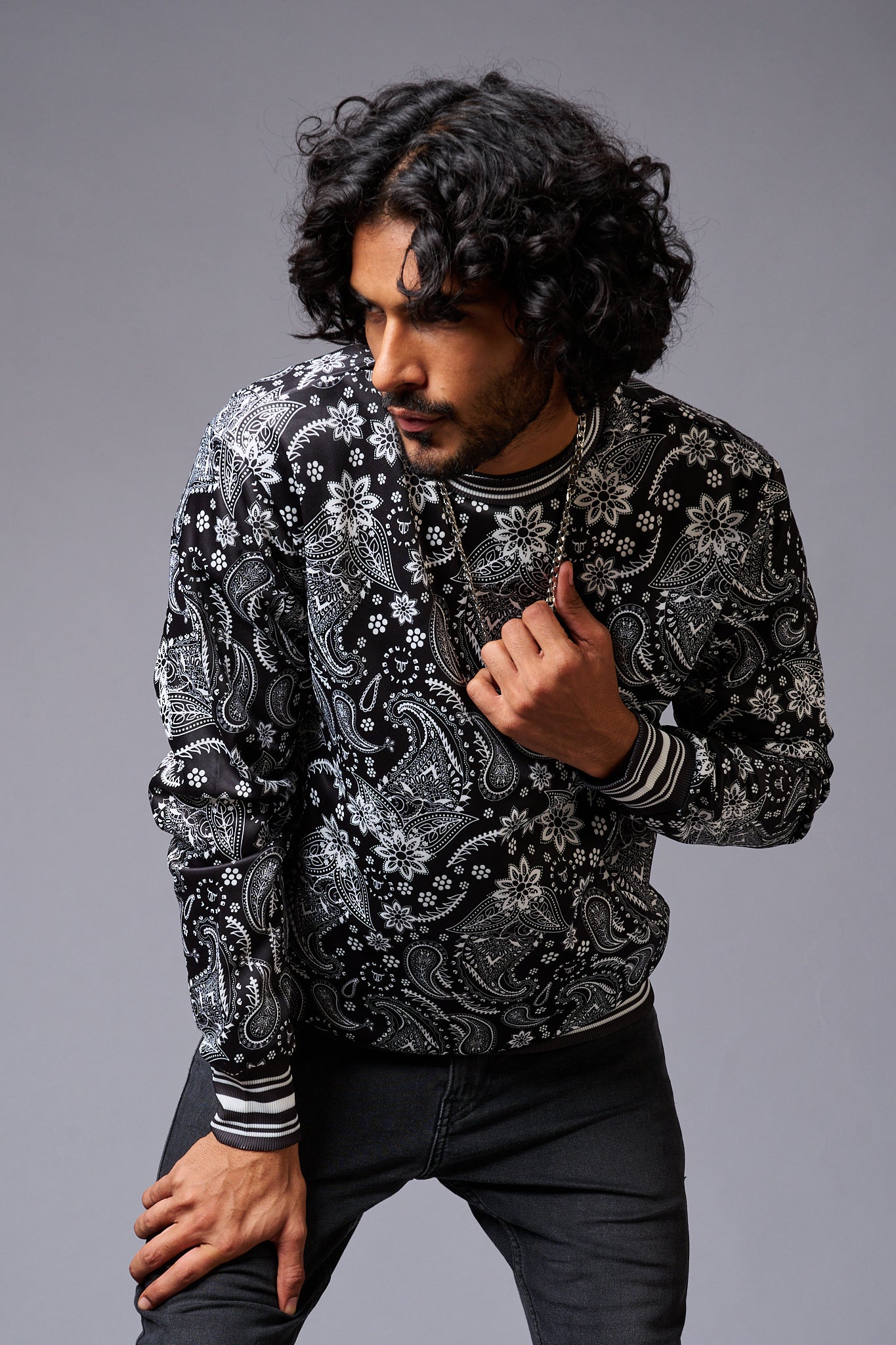 Paisely Design Printed Black Sweatshirt for Men - Go Devil