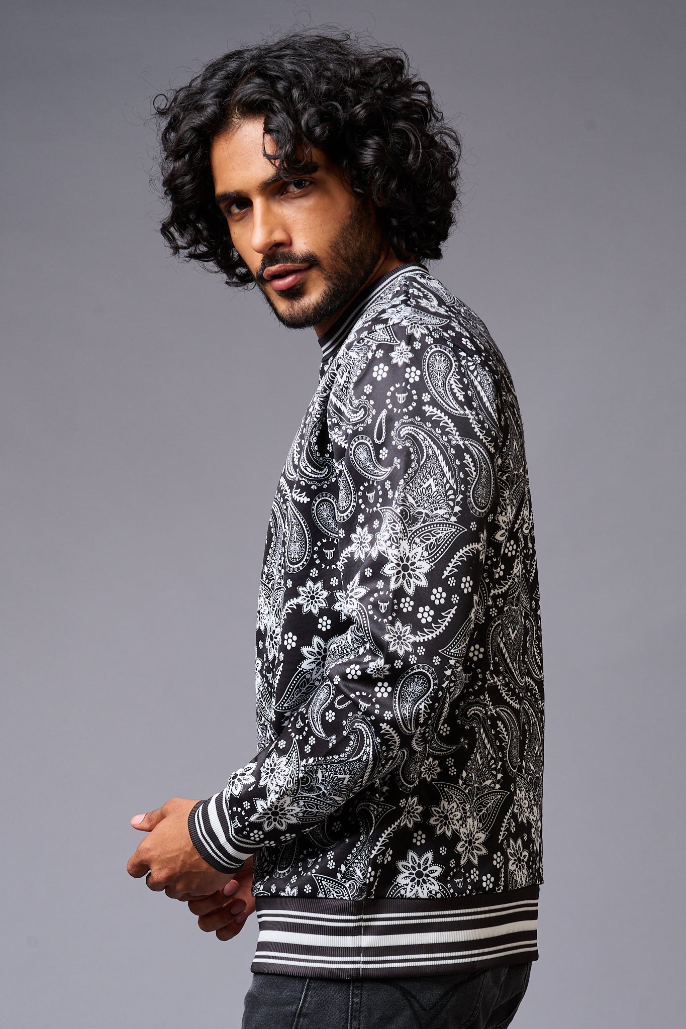 Paisely Design Printed Black Sweatshirt for Men - Go Devil