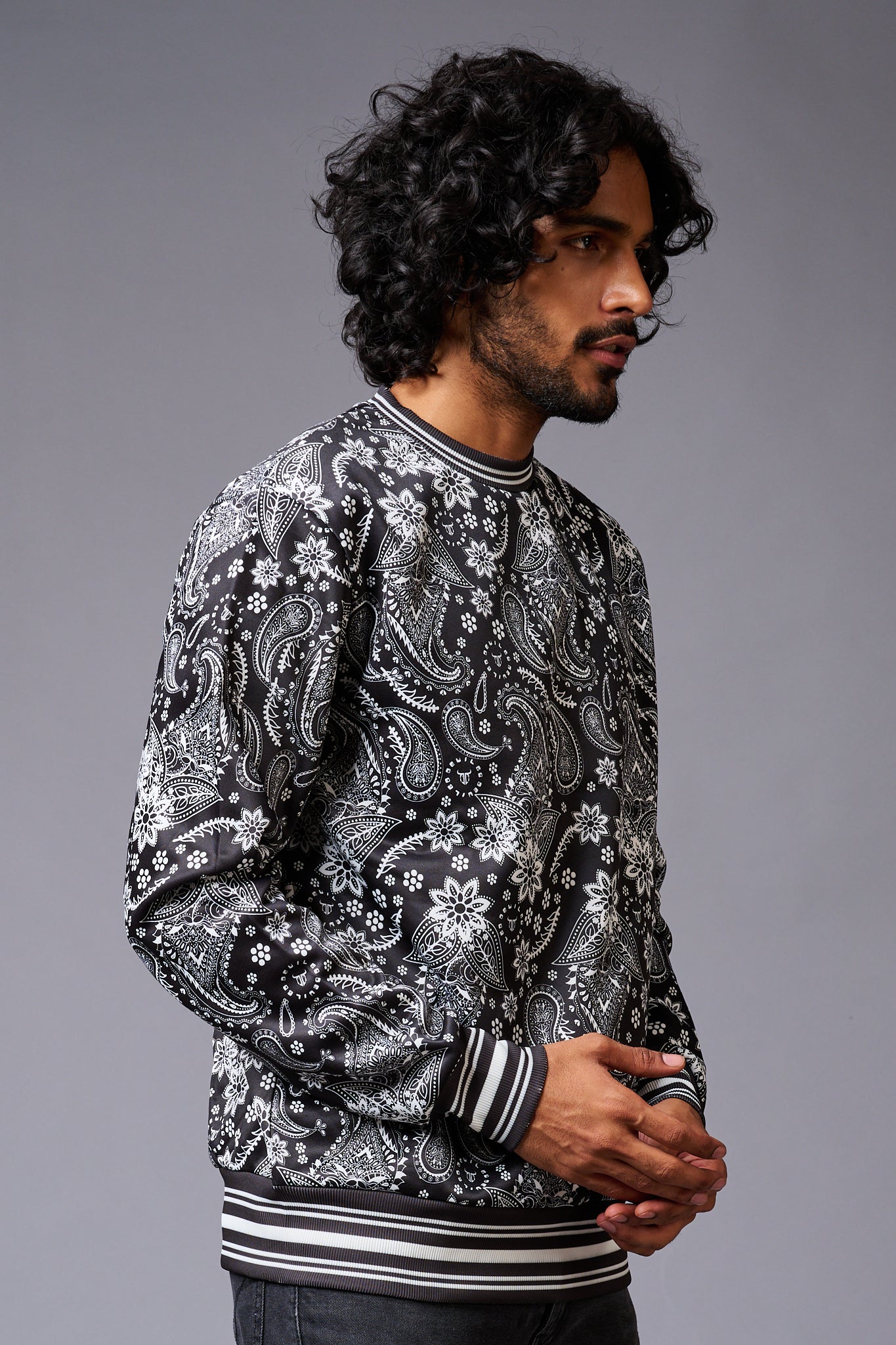 Paisely Design Printed Black Sweatshirt for Men - Go Devil