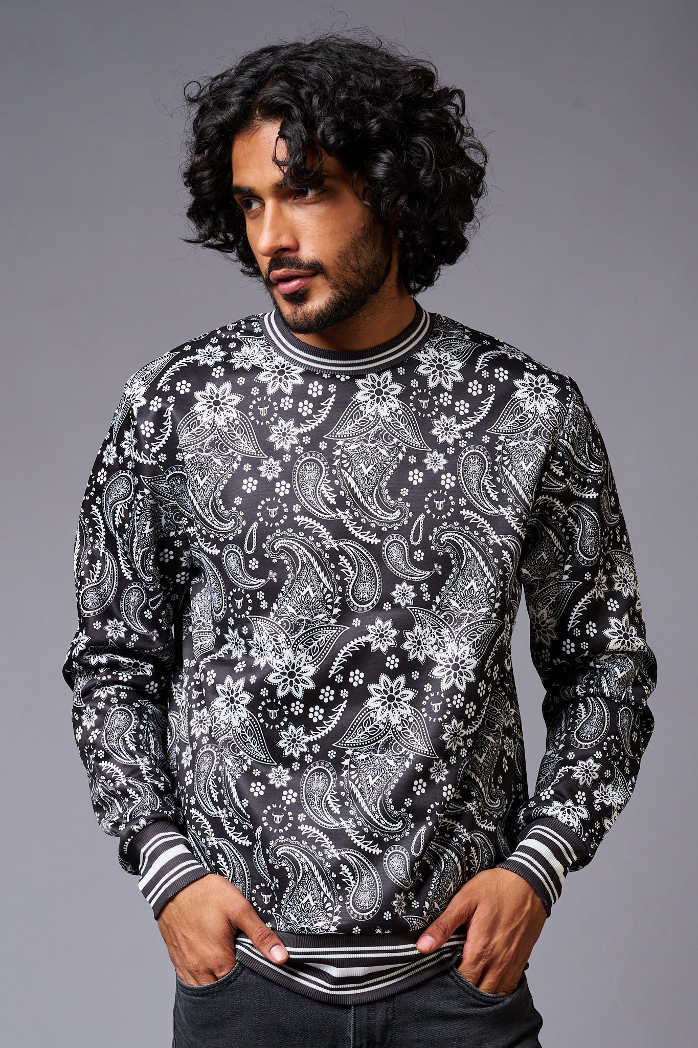 Paisely Design Printed Black Sweatshirt for Men - Go Devil