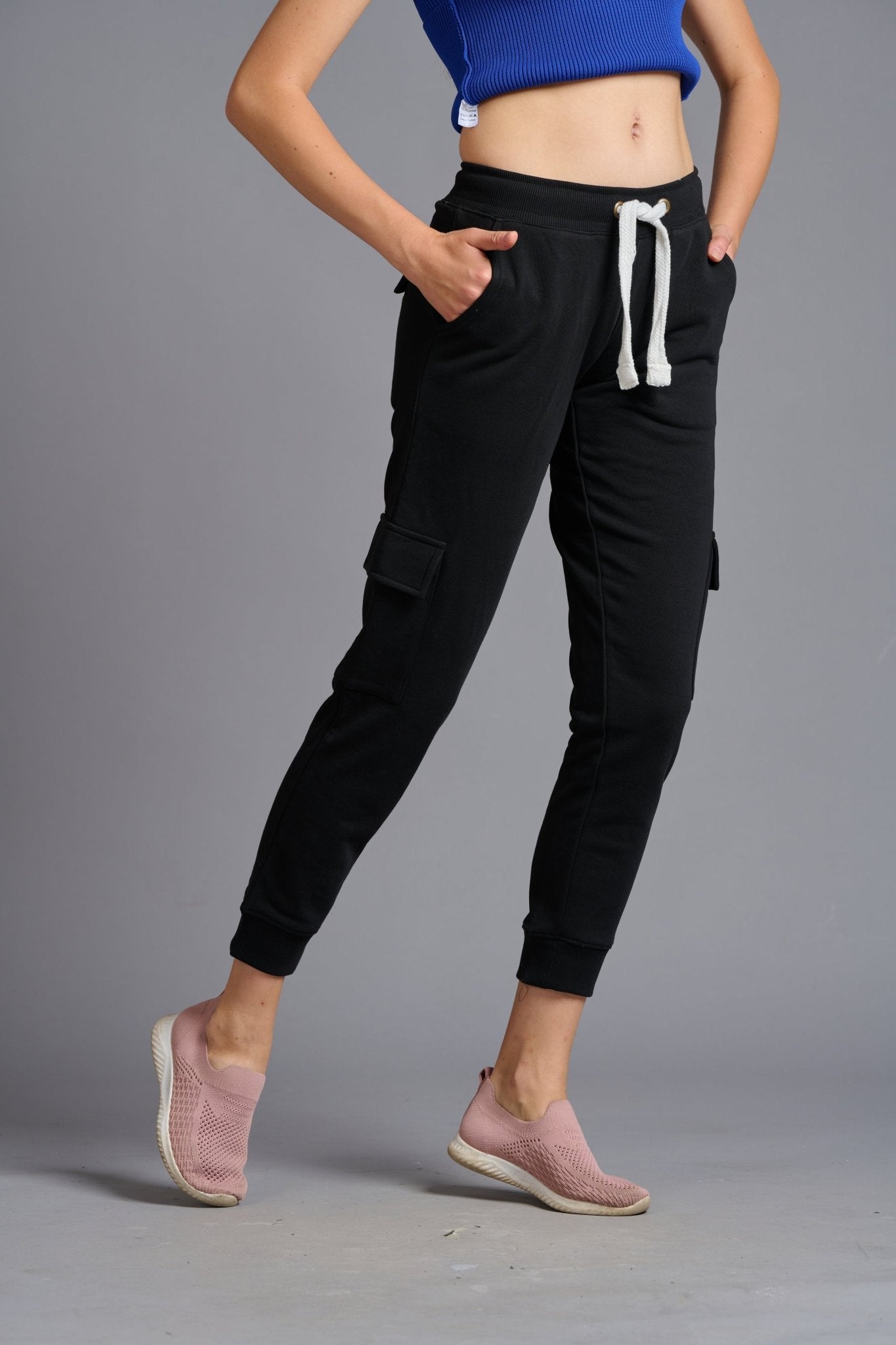 Black cargo joggers women online